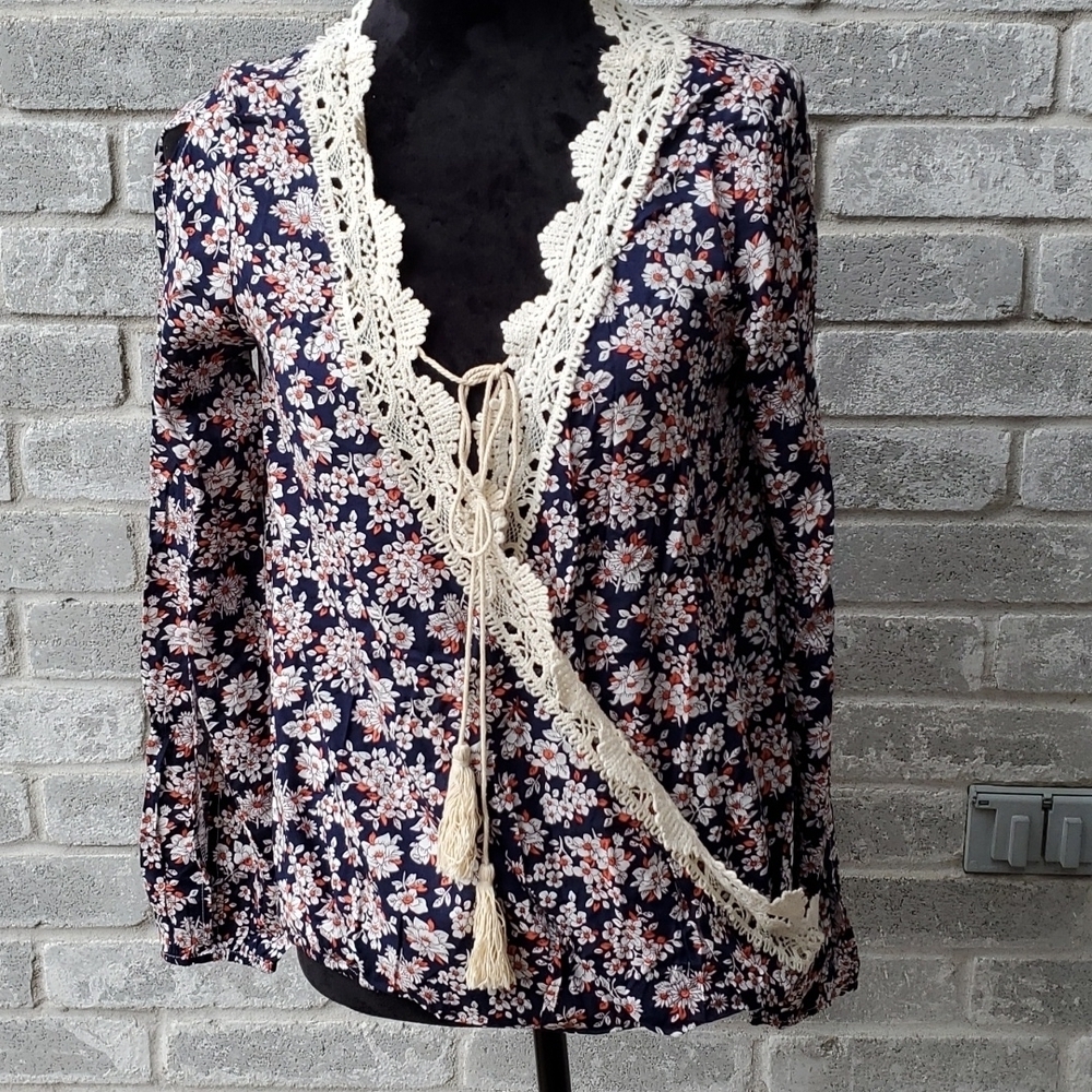 Grace & Lace Top Size Sboho bohemian floral shirt new Cold Shoulder Floral